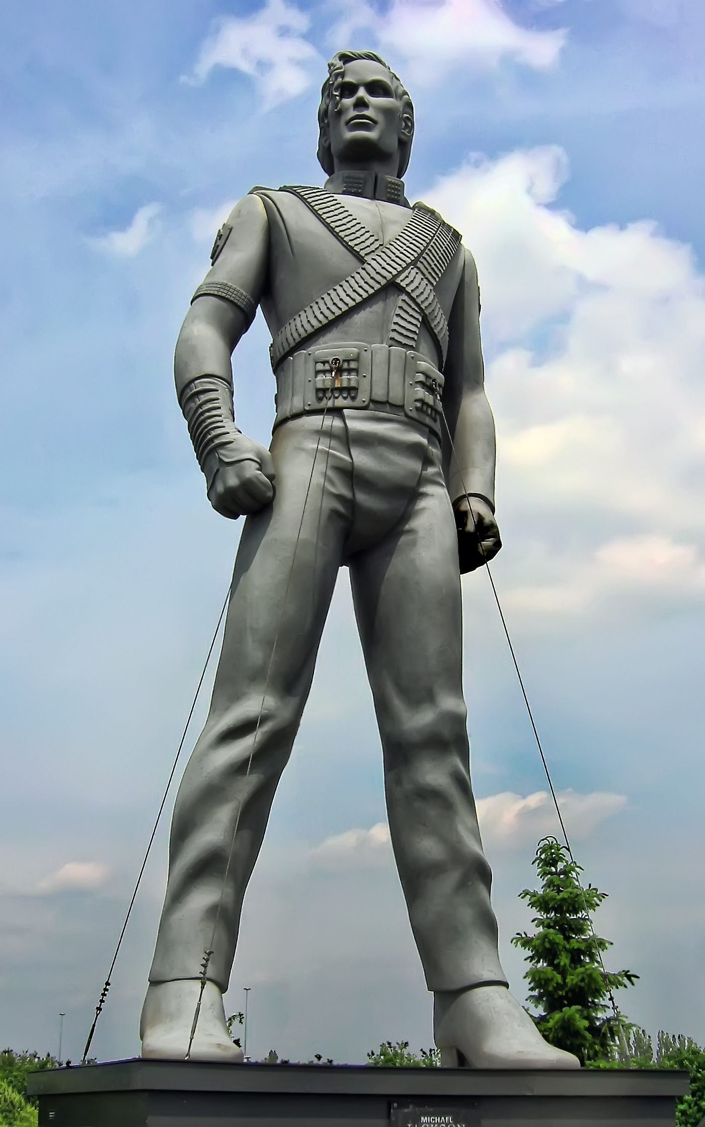 2005년 6월 3일 히스토리 동상 · 사진: Sjors Provoost · 공용 편집본 · CC BY 2.0 · 사이트 추가 수정 없음